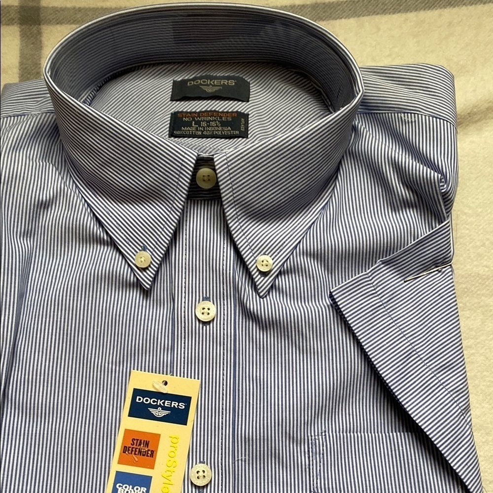 Dockers Blue and White Pinstripe Men's Short Sleeve Dress Shirt Size Large - Picture 6 of 9